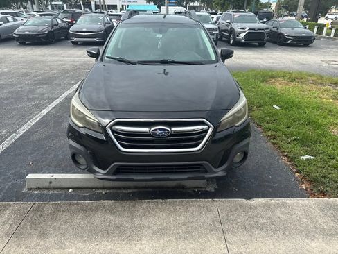 Used 2018 Subaru Outback 2.5i Limited AWD/4WD image 2