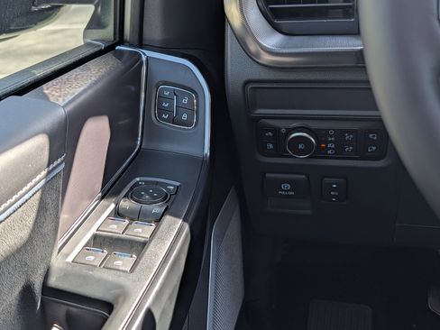 New 2025 Ford F150 Platinum w/ Equipment Group 702A High image 23