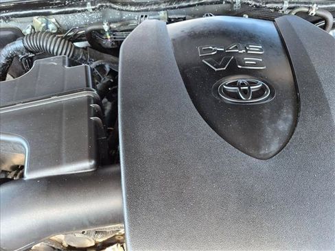 Used 2021 Toyota Tacoma TRD Off-Road RWD image 21