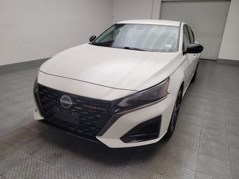 Used 2023 Nissan Altima 2.5 SR FWD image 15
