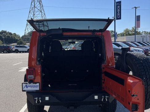 Used 2015 Jeep Wrangler Unlimited Sport w/ Quick Order Package 24S image 9