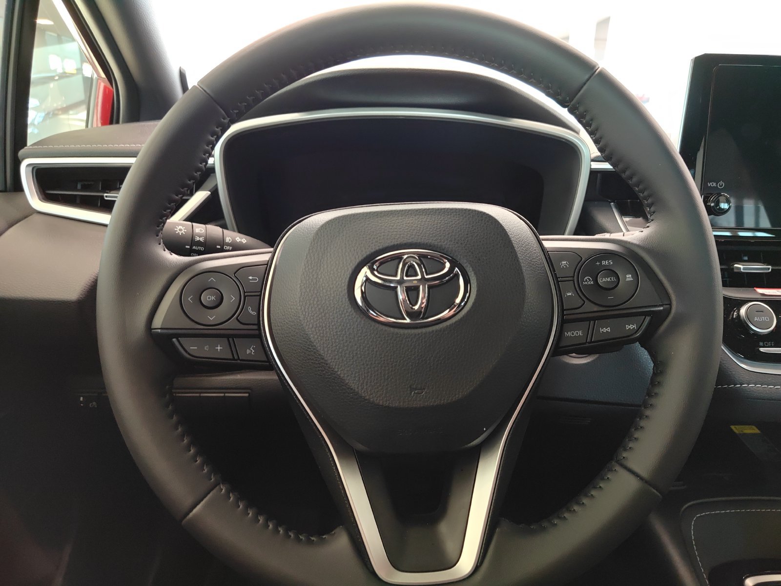 Used 2026 Toyota Corolla XSE FWD image 14