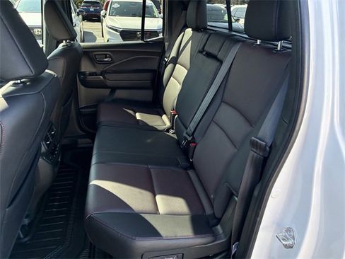 Certified 2025 Honda Ridgeline Black Edition image 29