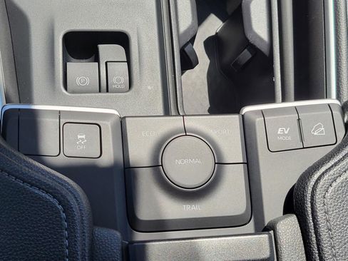 Used 2025 Toyota Grand Highlander AWD Hybrid image 29