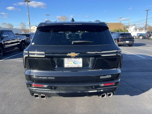 Used 2025 Chevrolet Traverse High Country image 5