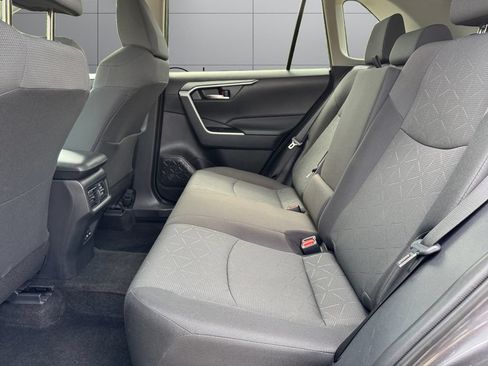 Used 2024 Toyota RAV4 XLE AWD/4WD image 16