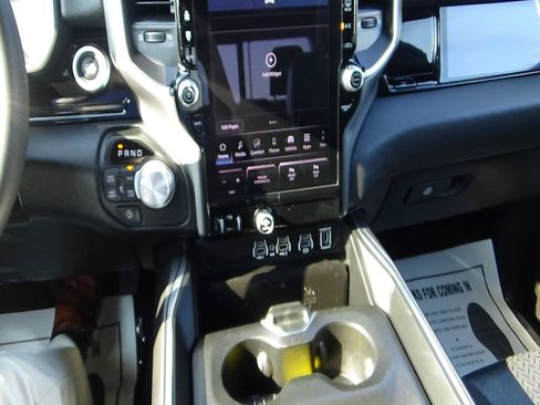 Used 2025 RAM 1500 Laramie w/ Night Edition AWD/4WD image 28