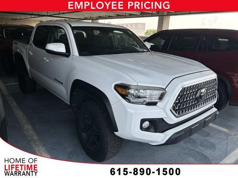 Used 2019 Toyota Tacoma TRD Off-Road AWD/4WD image 1