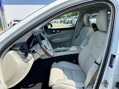 New 2025 Volvo XC60 T8 Ultra w/ Protection Package Premier AWD/4WD image 17