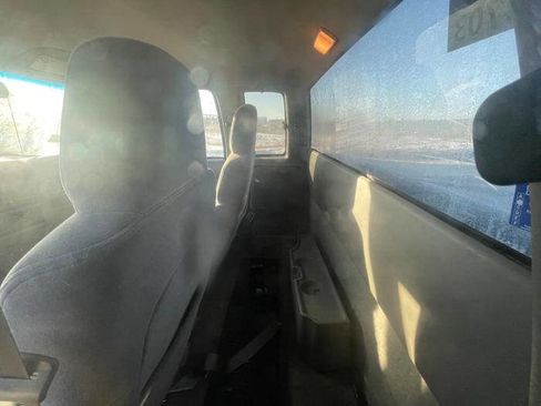 Used 2001 Chevrolet S10 Pickup LS w/ Preferred Equipment Group image 23