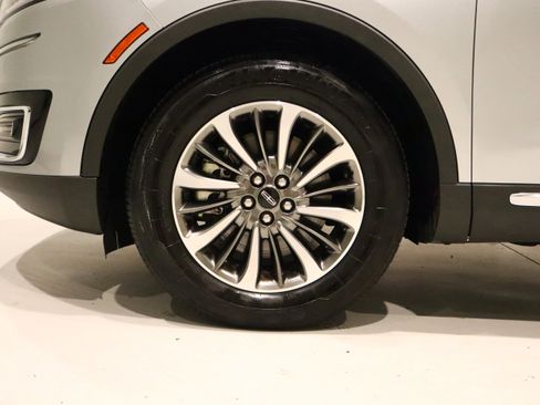 Used 2020 Lincoln Nautilus FWD w/ Equipment Group 101A image 7