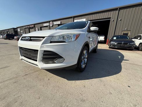 Used 2014 Ford Escape SE w/ Equipment Group 201A image 4
