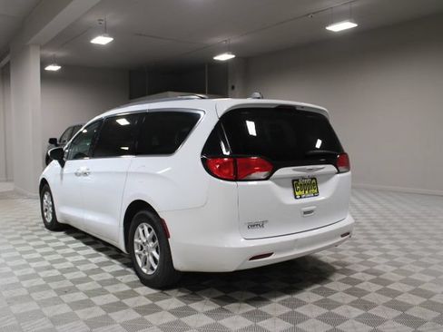 Used 2021 Chrysler Voyager Lxi FWD image 7