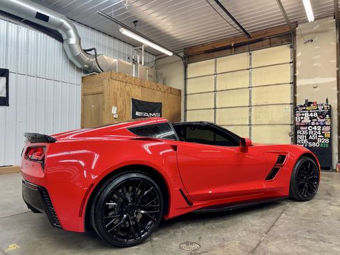 Used 2018 Chevrolet Corvette Grand Sport w/ Grand Sport Heritage Package image 13