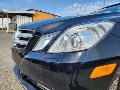 Used 2011 Mercedes-Benz E 350 Cabriolet image 31