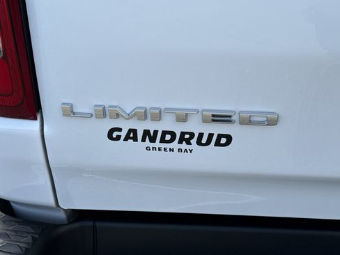 Used 2022 RAM 1500 Limited AWD/4WD image 9