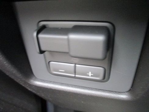 New 2026 GMC Canyon Denali image 15