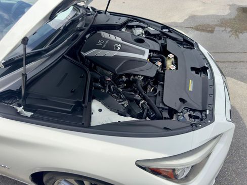Used 2018 INFINITI Q50 Luxe w/ Essential Package (3.0T Luxe) RWD image 34