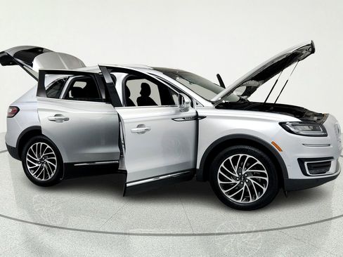 Used 2019 Lincoln Nautilus Reserve AWD/4WD image 14