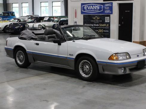 Used 1988 Ford Mustang GT RWD image 5
