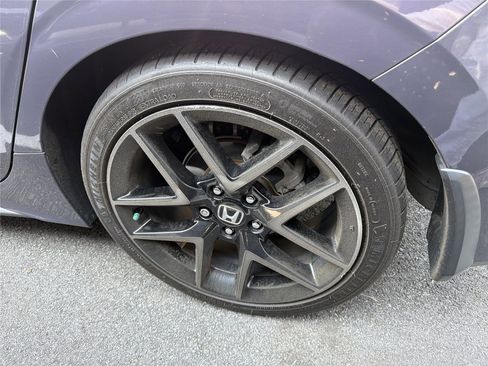 Used 2022 Honda Civic Sport Touring image 9