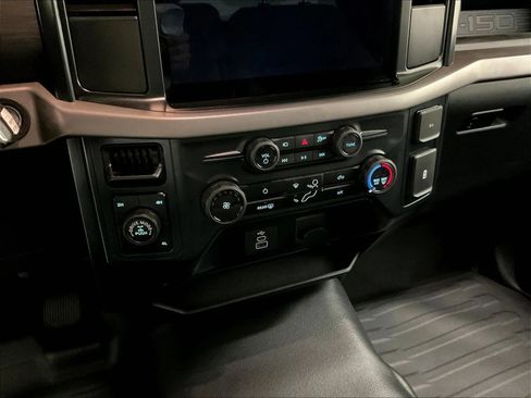 Used 2025 Ford F150 XL w/ Equipment Group 103A High AWD/4WD image 19