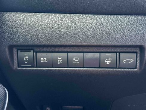 Used 2021 Toyota Venza Limited w/ Advanced Technology Package AWD/4WD image 36