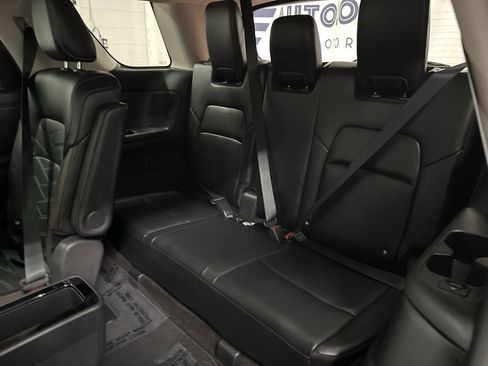 Used 2024 Nissan Pathfinder Platinum image 24