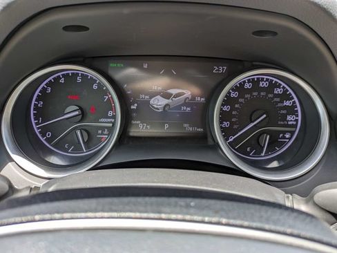 Used 2021 Toyota Camry XLE w/ Navigation Package FWD image 29