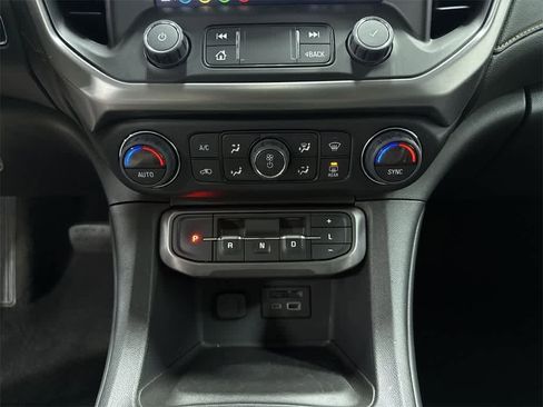 Used 2022 GMC Acadia AT4 w/ Preferred Package image 23