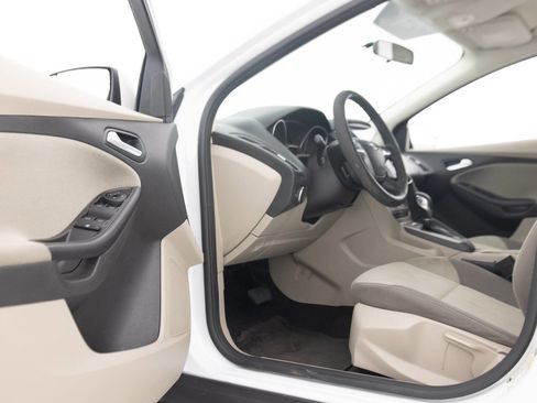 Used 2013 Ford Focus SE FWD image 26