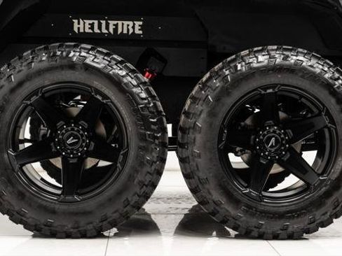 Used 2025 Jeep Gladiator Sport image 6