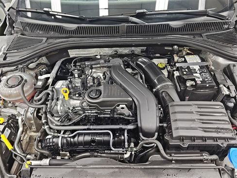 Used 2024 Volkswagen Jetta SE image 30