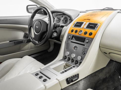 Used 2007 Aston Martin DB9 Coupe RWD image 26