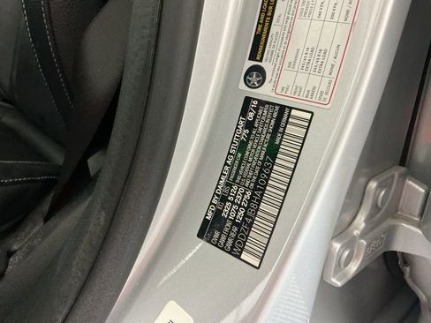 Used 2017 Mercedes-Benz E 300 image 33