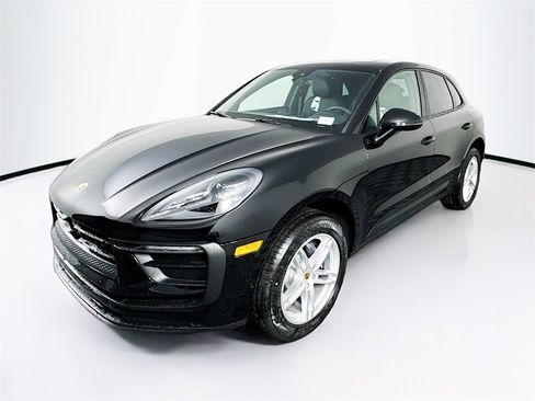 Certified 2025 Porsche Macan image 1