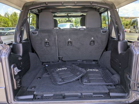 Used 2019 Jeep Wrangler Unlimited Sport S AWD/4WD image 28