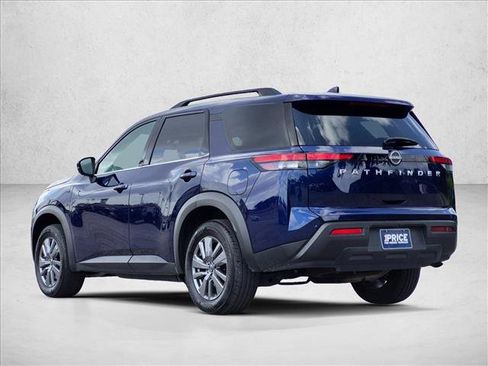 Used 2025 Nissan Pathfinder SV FWD image 8
