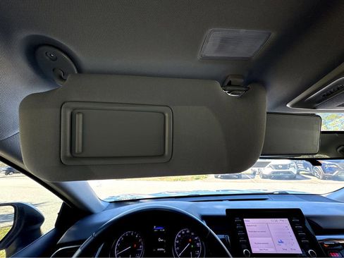 Used 2023 Toyota Camry SE FWD image 32