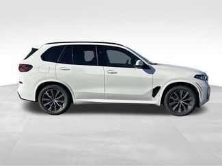 New 2026 BMW X5 xDrive40i w/ M Sport Package video 2