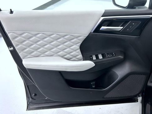 Used 2022 Mitsubishi Outlander SEL image 9