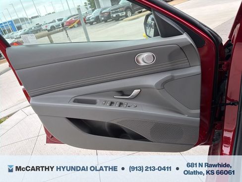 Used 2025 Hyundai Elantra Sport FWD image 25