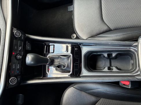 Used 2025 Jeep Compass Latitude image 40