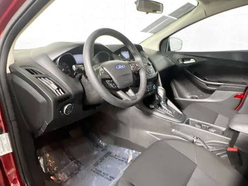 Used 2015 Ford Focus SE FWD image 30