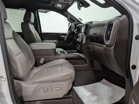 Used 2023 GMC Sierra 3500 SLT w/ SLT Preferred Package image 21