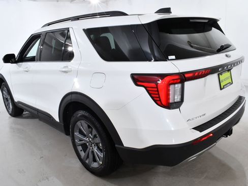 New 2026 Ford Explorer Active w/ Active Comfort Package image 15