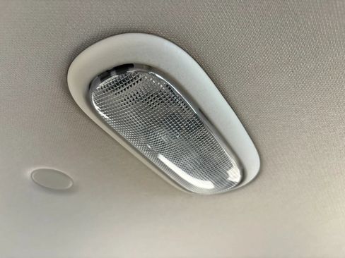 Used 2019 Dodge Grand Caravan SE w/ UConnect Hands-Free Group FWD image 49