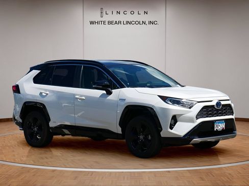 Used 2019 Toyota RAV4 XSE w/ XSE Weather Package AWD/4WD image 3