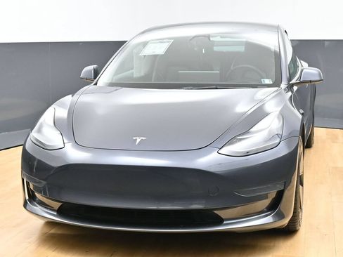 Used 2023 Tesla Model 3 Standard Range RWD image 4