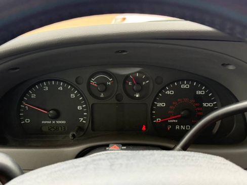 Used 2011 Ford Ranger XLT RWD image 20